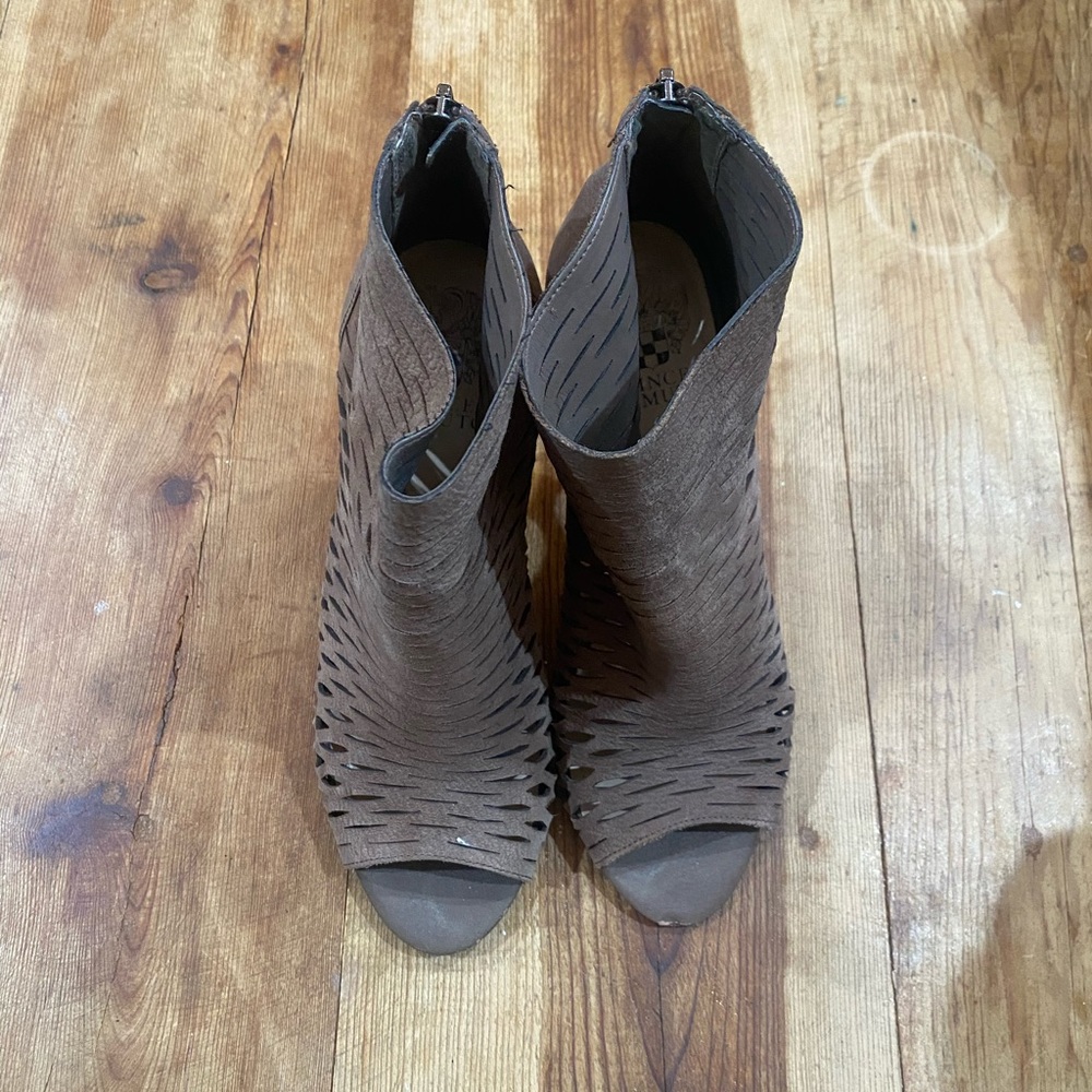 Vince Camuto 3.5 inch heels